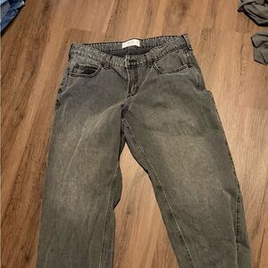 Hollister Women's Straight Leg Jeans in Charcoal
